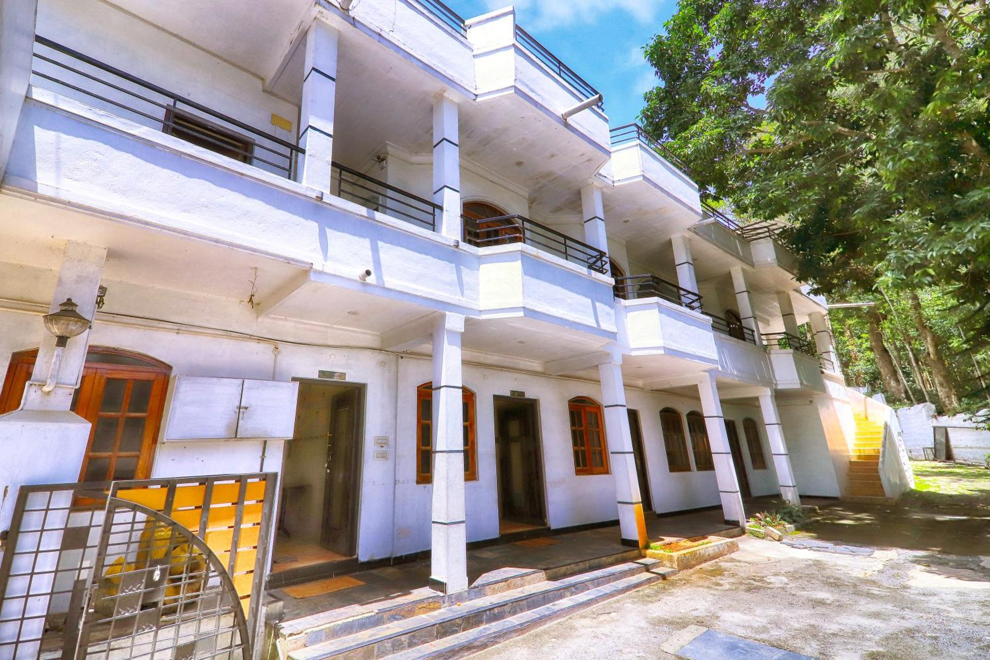 Hk Grand Inn Yercaud Exterior photo